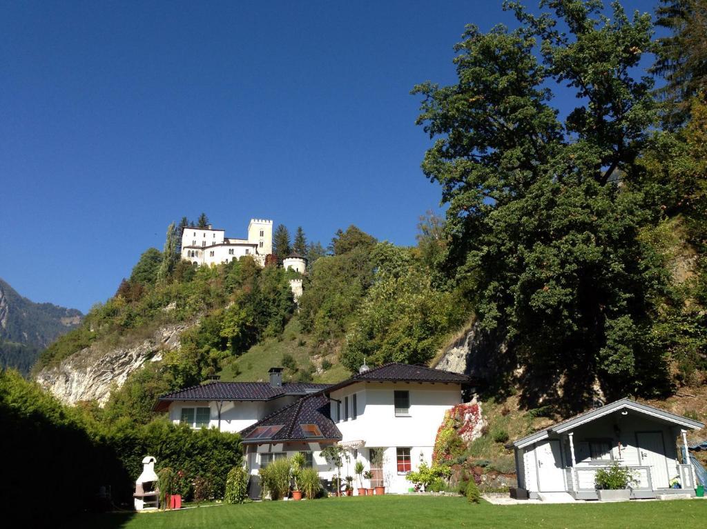 Apartments Schloss-Weissenstein-Strasse Matrei in Osttirol Exterior foto